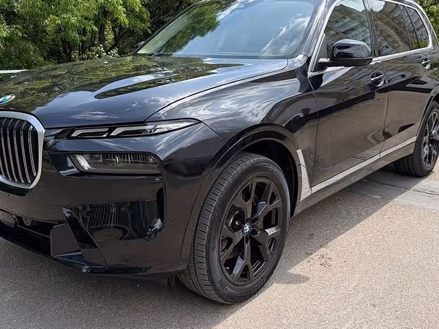 BMW X7 - зображення 2