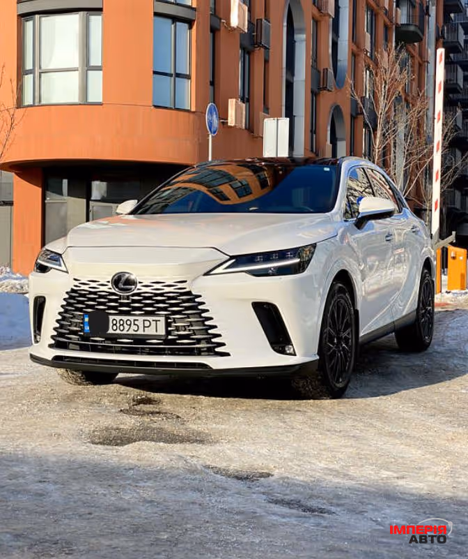 Lexus RX - фото 1