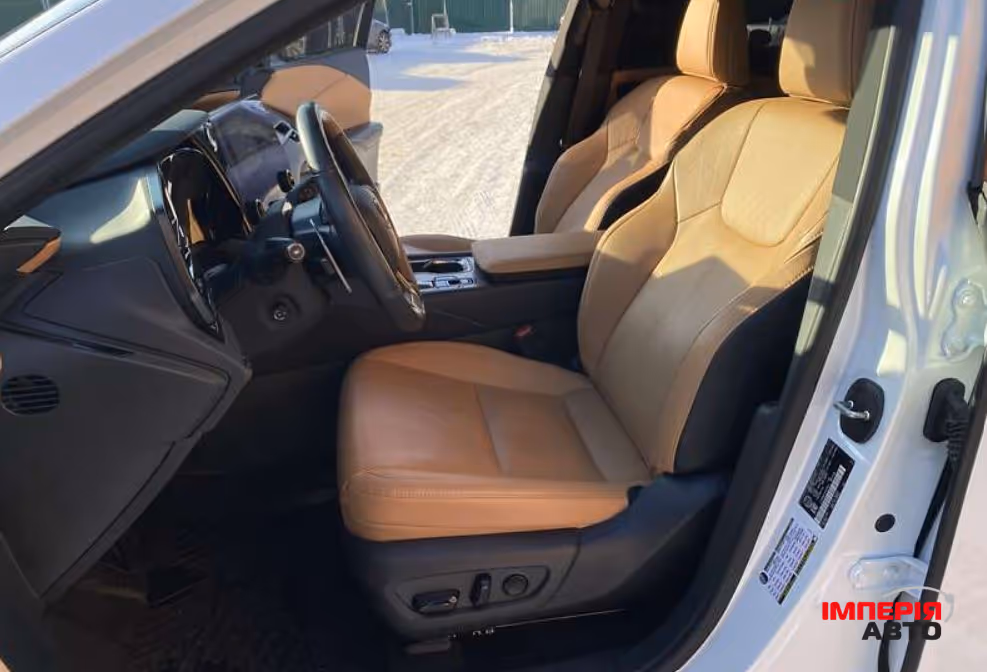 Lexus RX - фото 5