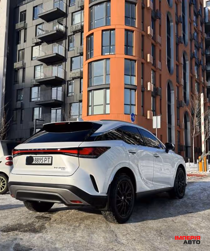 Lexus RX - фото 4