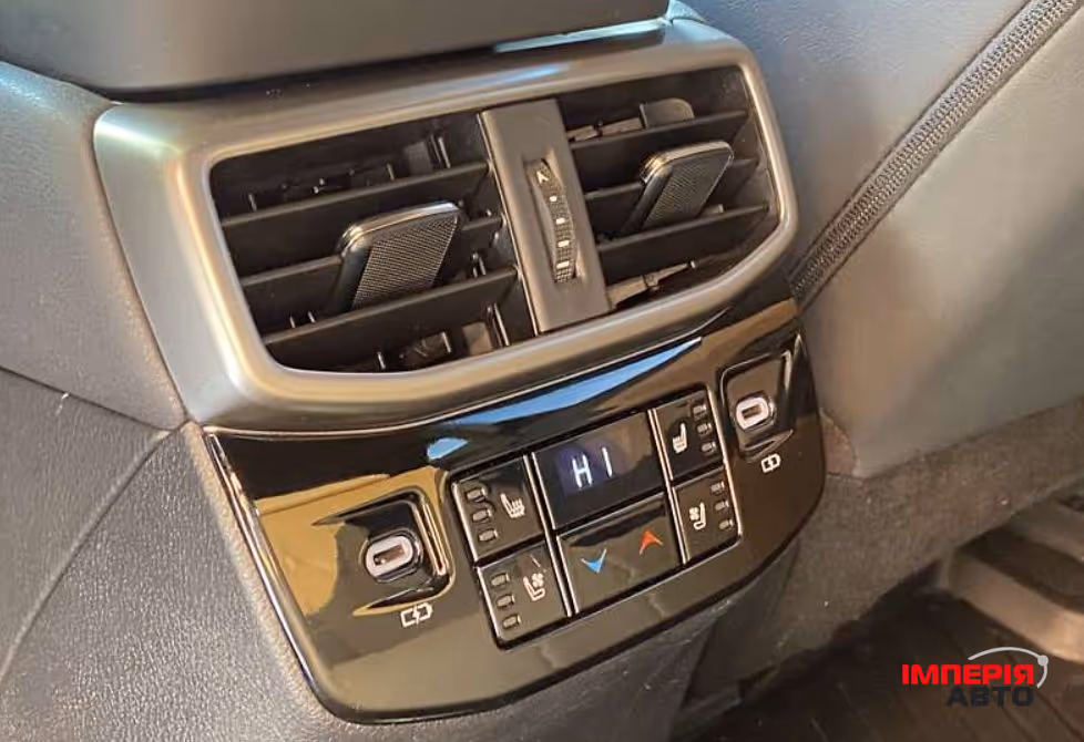 Lexus RX - фото 8