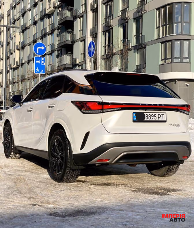 Lexus RX - фото 3