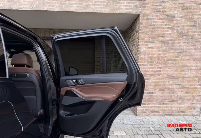 BMW X5 - фото 11