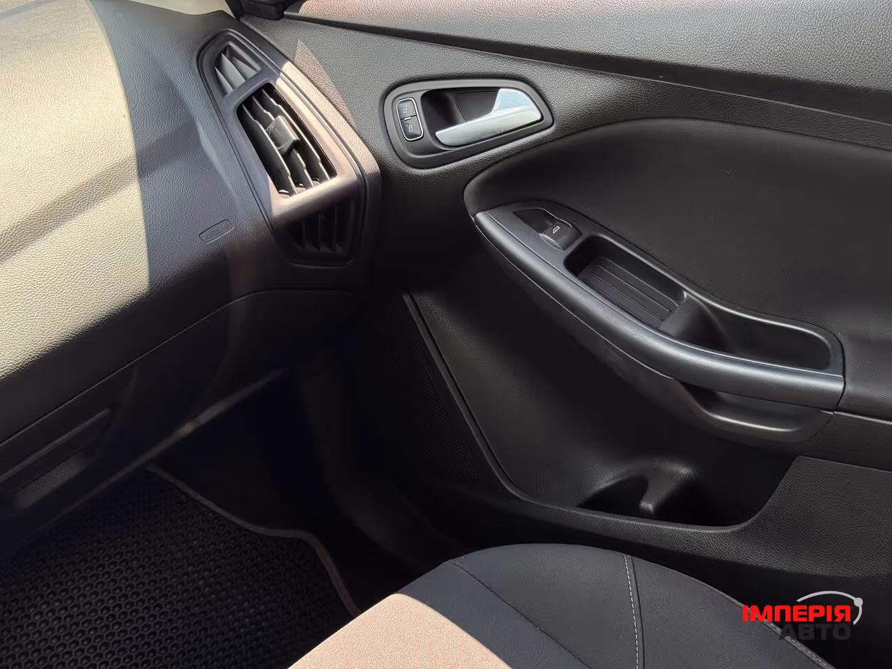 Ford Focus - фото 48