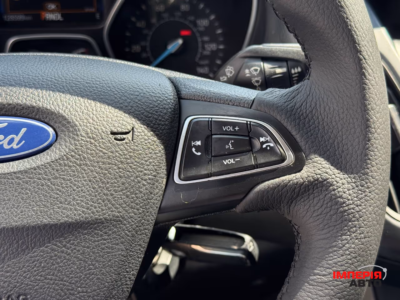 Ford Focus - фото 32