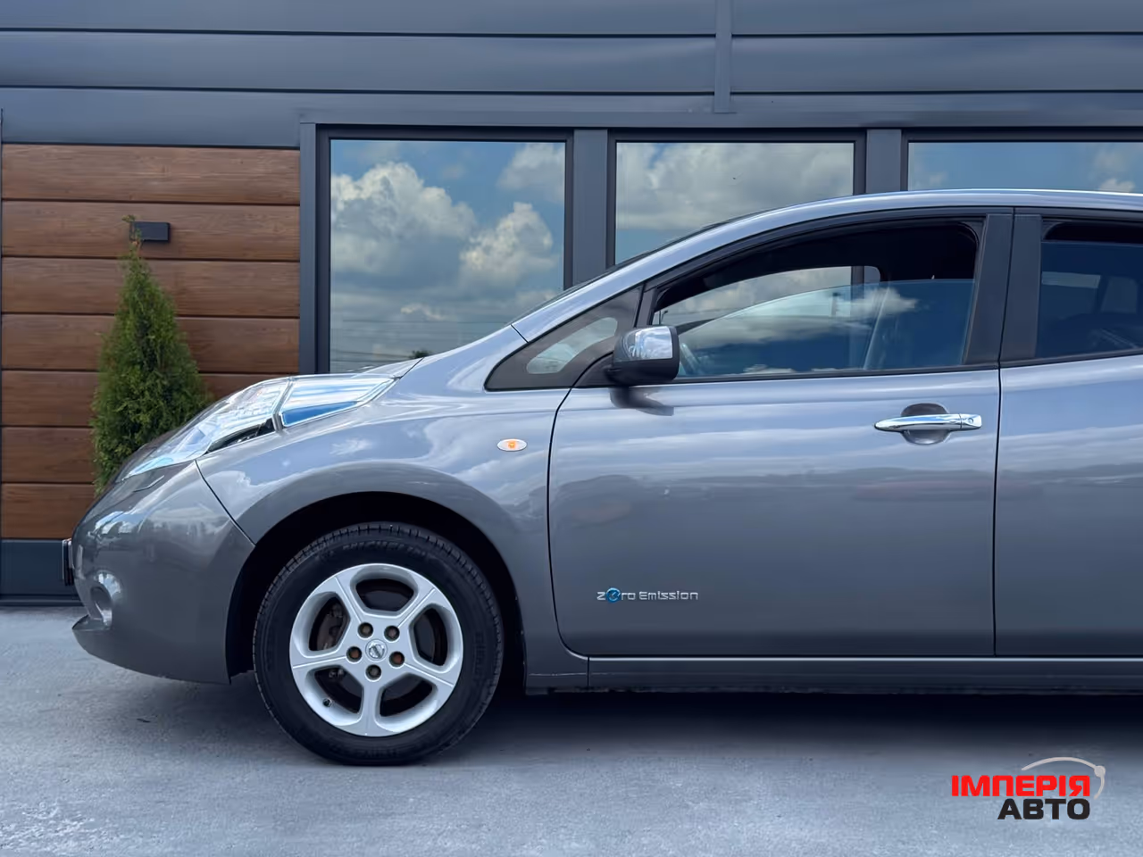 Nissan Leaf - фото 12