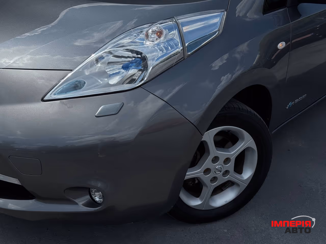 Nissan Leaf - фото 2