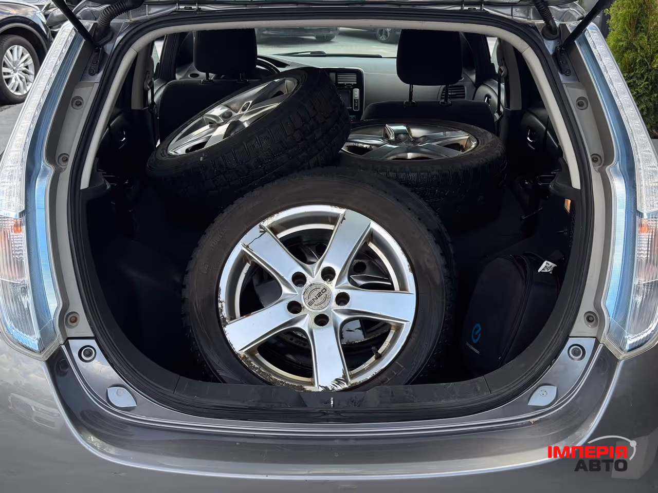 Nissan Leaf - фото 17