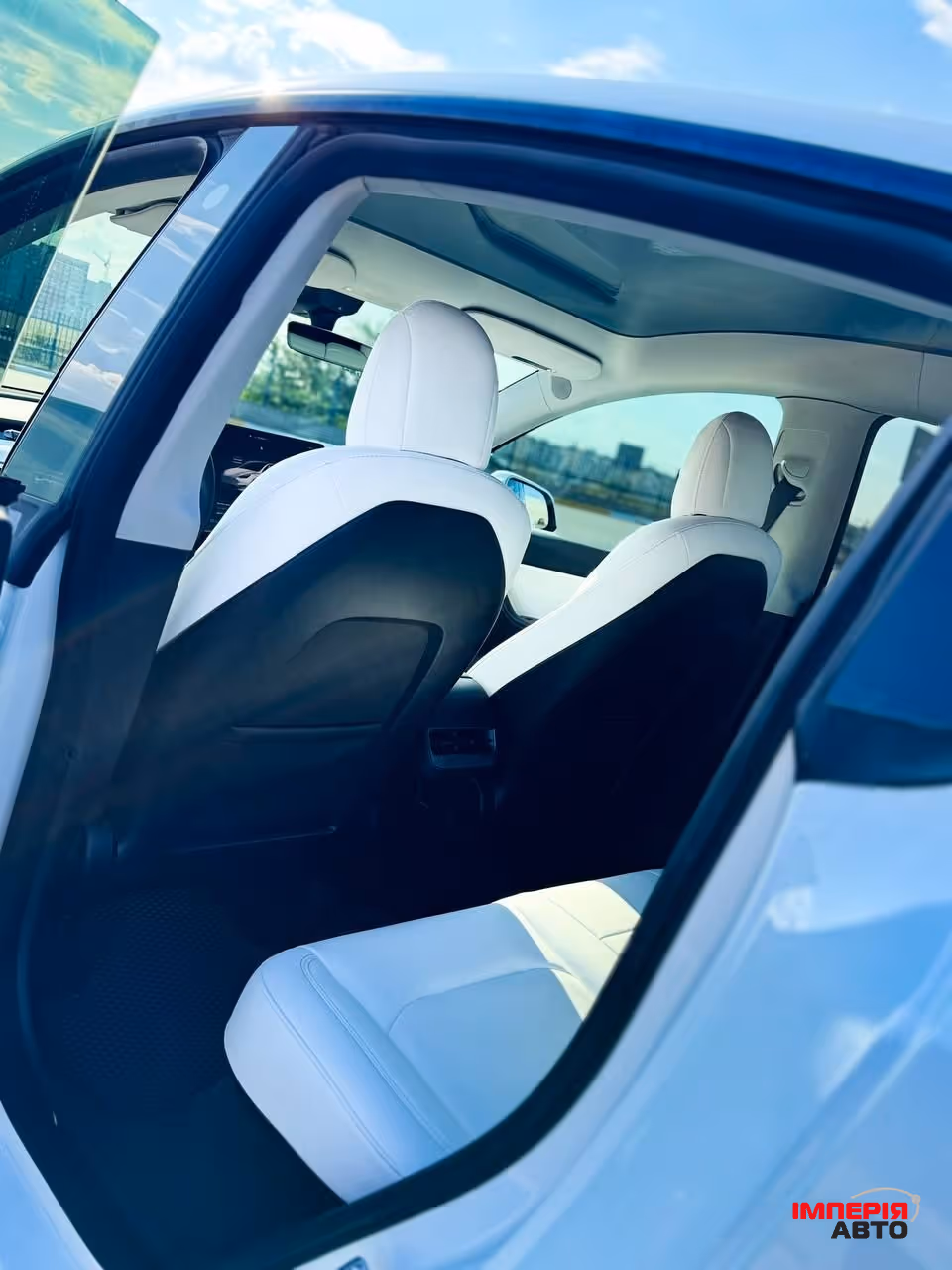 Tesla Model Y - фото 22