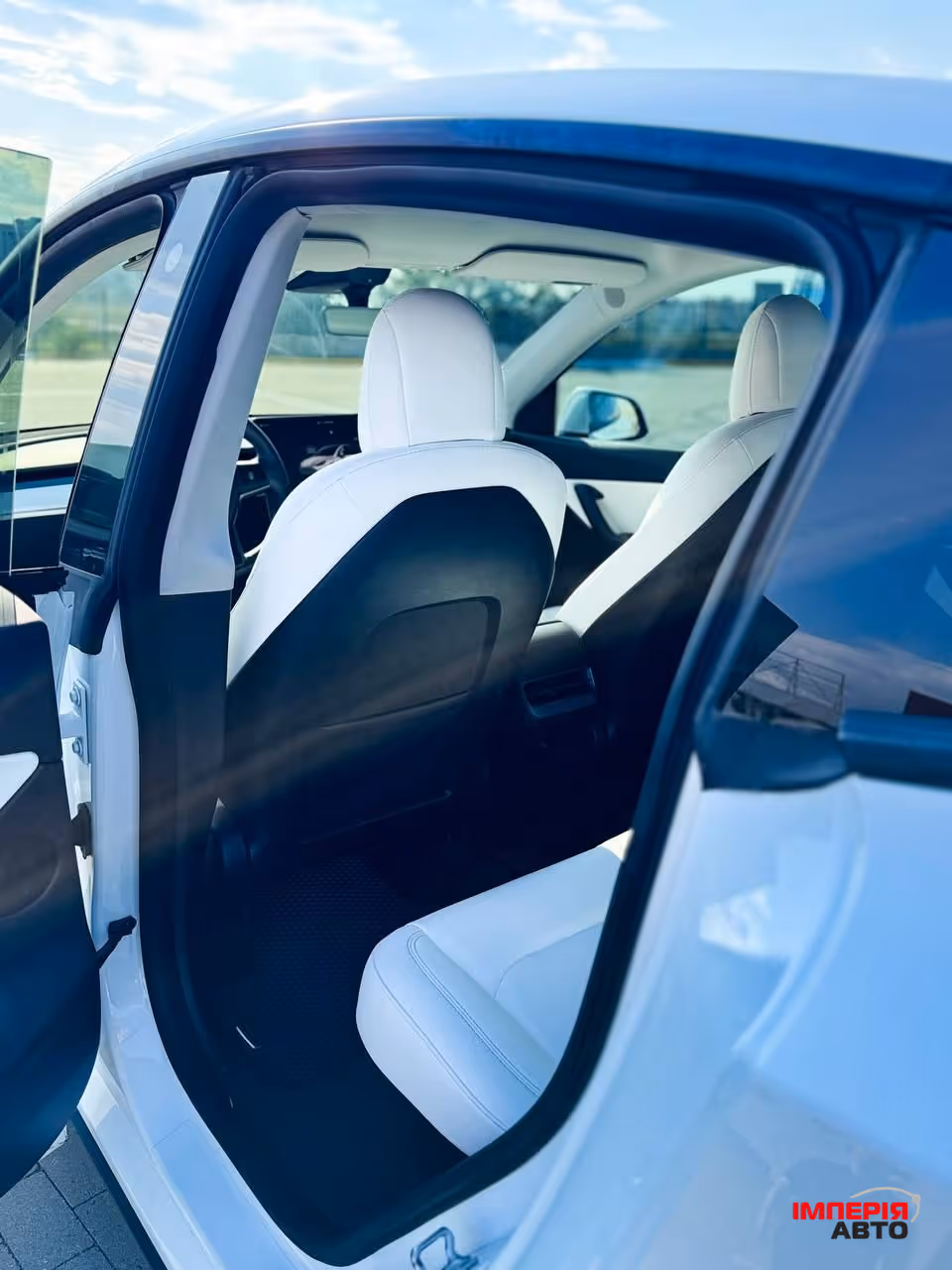 Tesla Model Y - фото 20