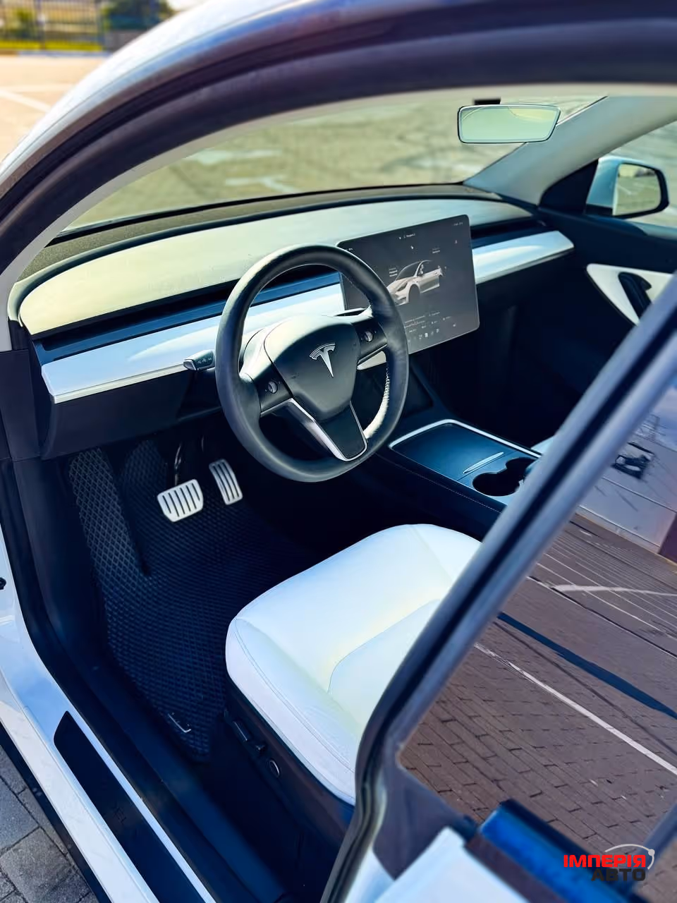 Tesla Model Y - фото 32