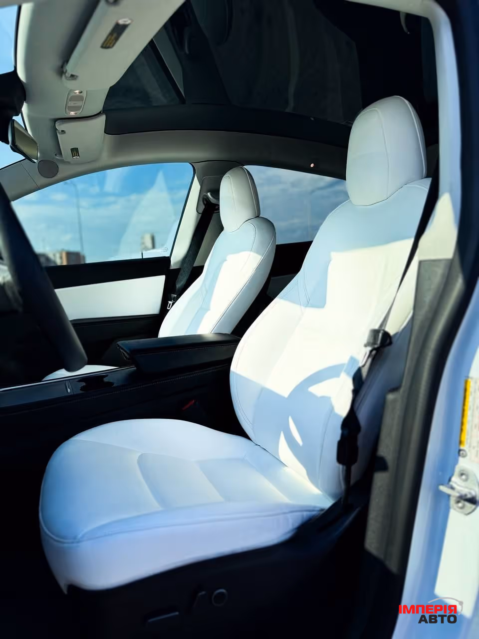 Tesla Model Y - фото 29
