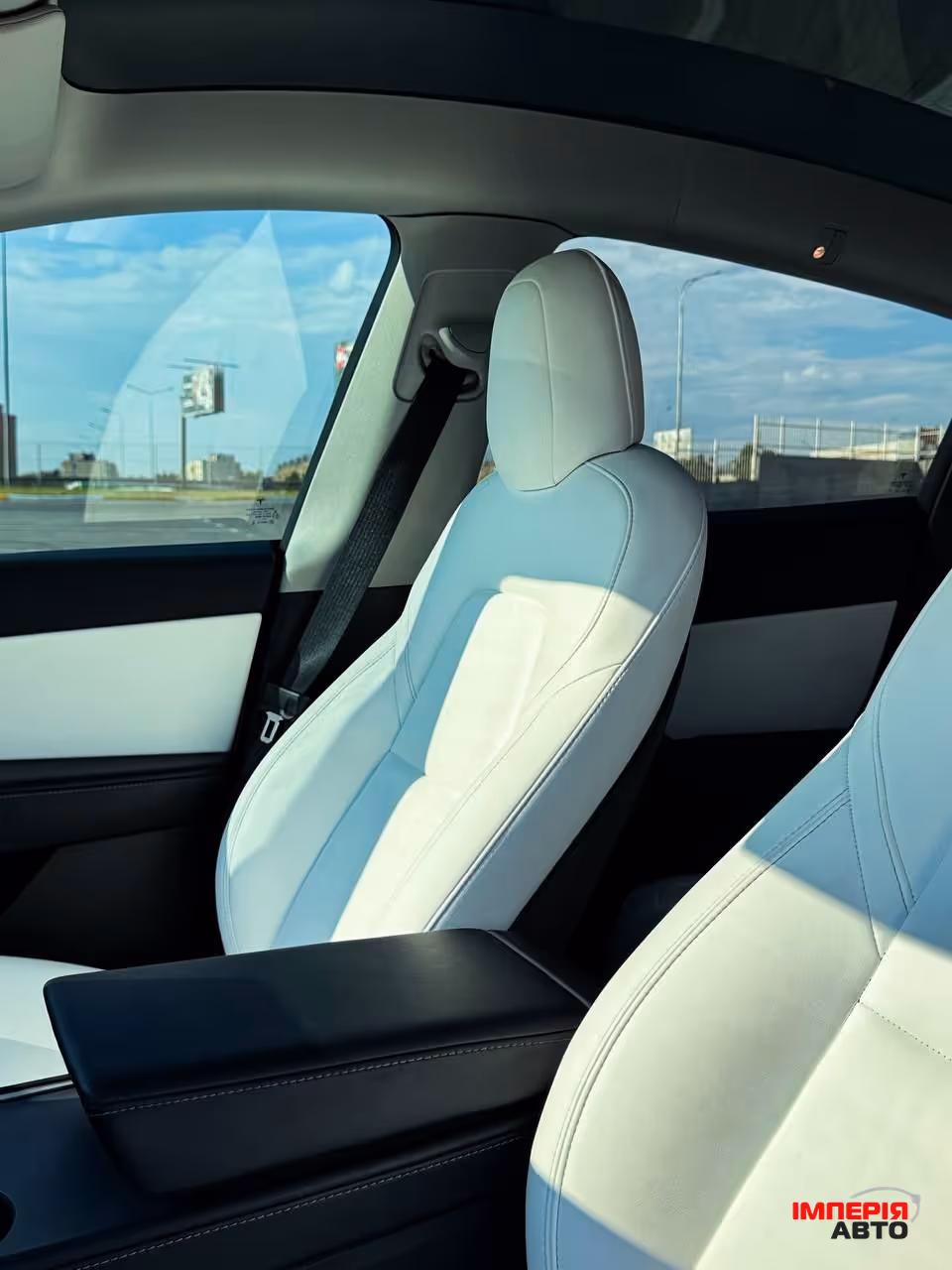 Tesla Model Y - фото 28