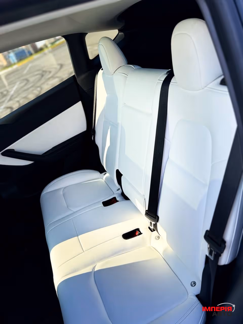 Tesla Model Y - фото 19