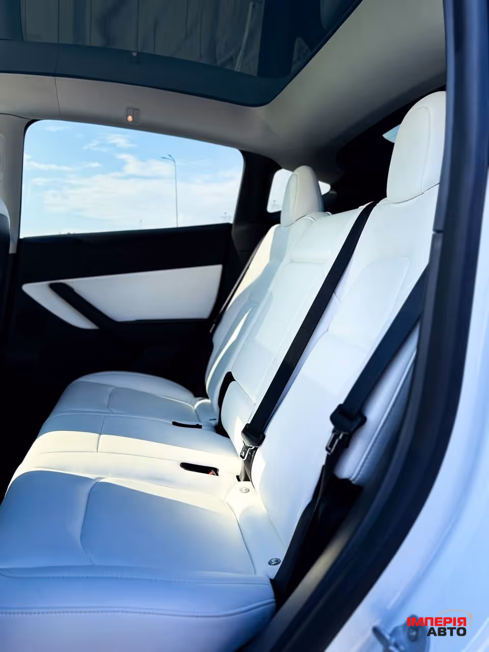 Tesla Model Y - фото 21