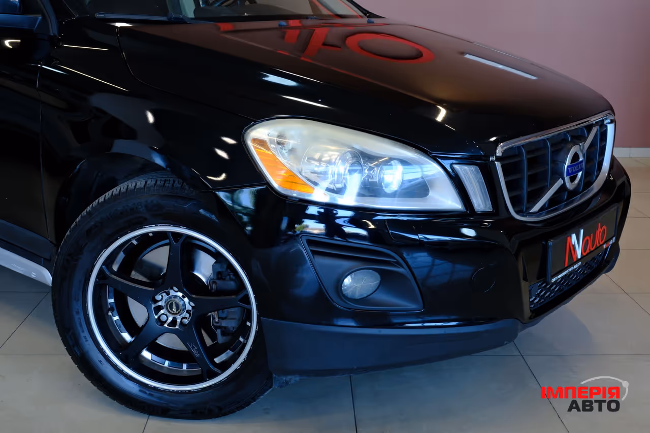 Volvo XC60 - фото 3