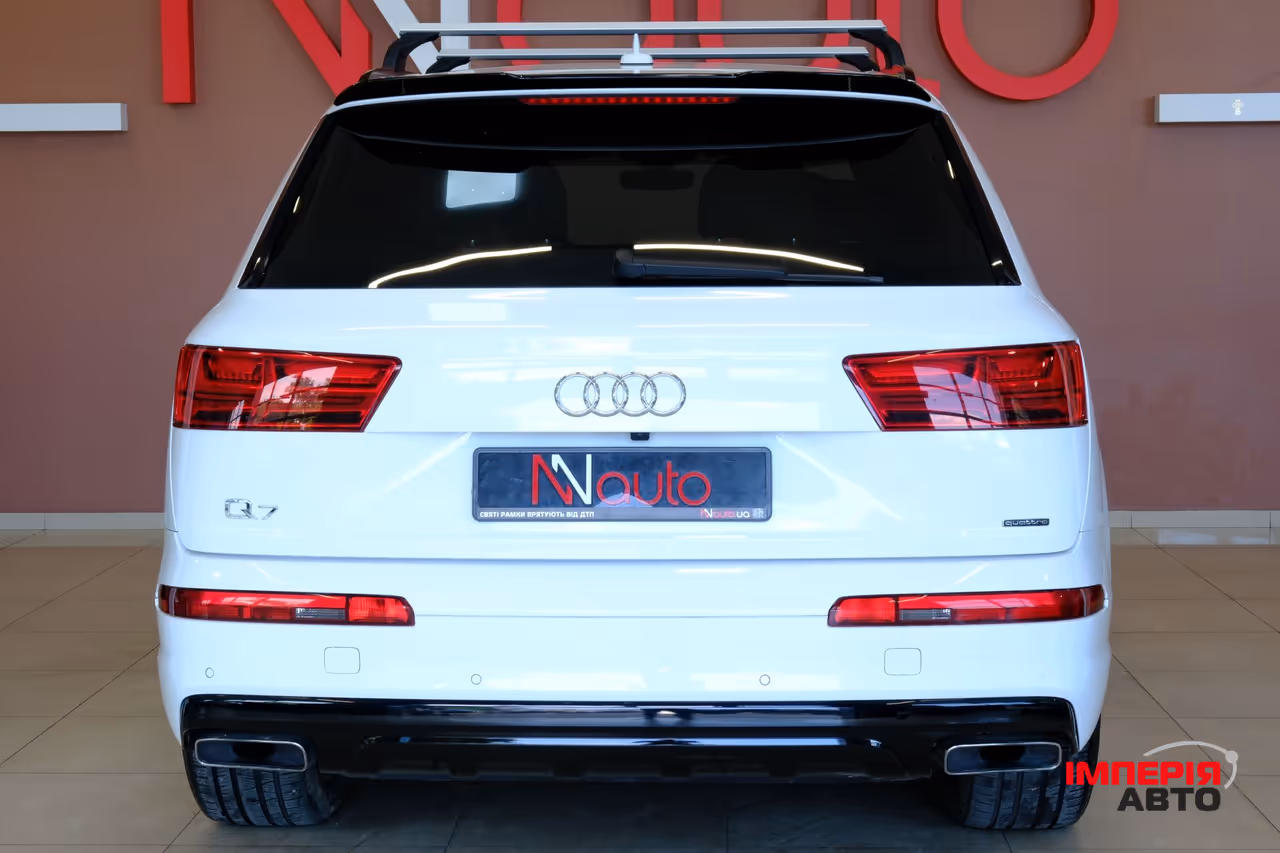 Audi Q7 - фото 6