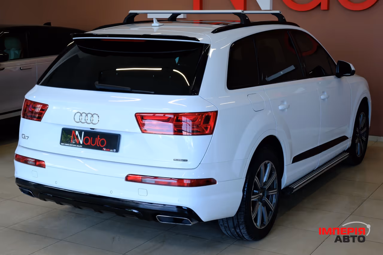 Audi Q7 - фото 5