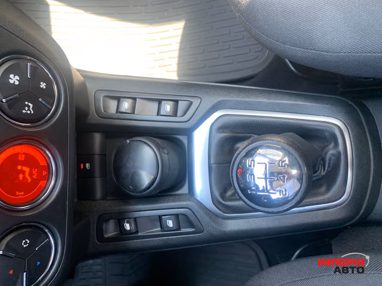 Peugeot 301 - фото 26