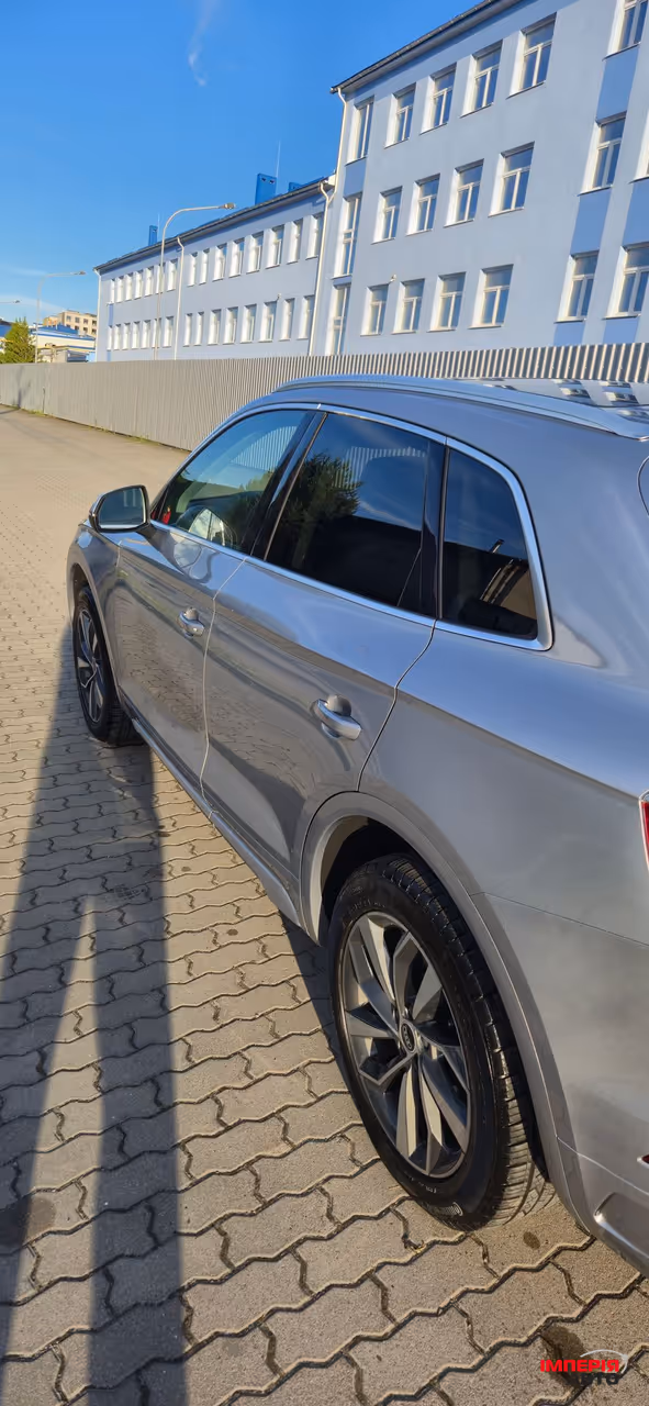Audi Q5 - фото 12