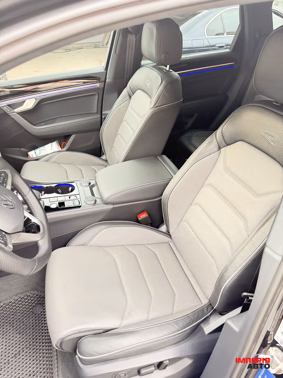 Volkswagen Touareg - фото 21