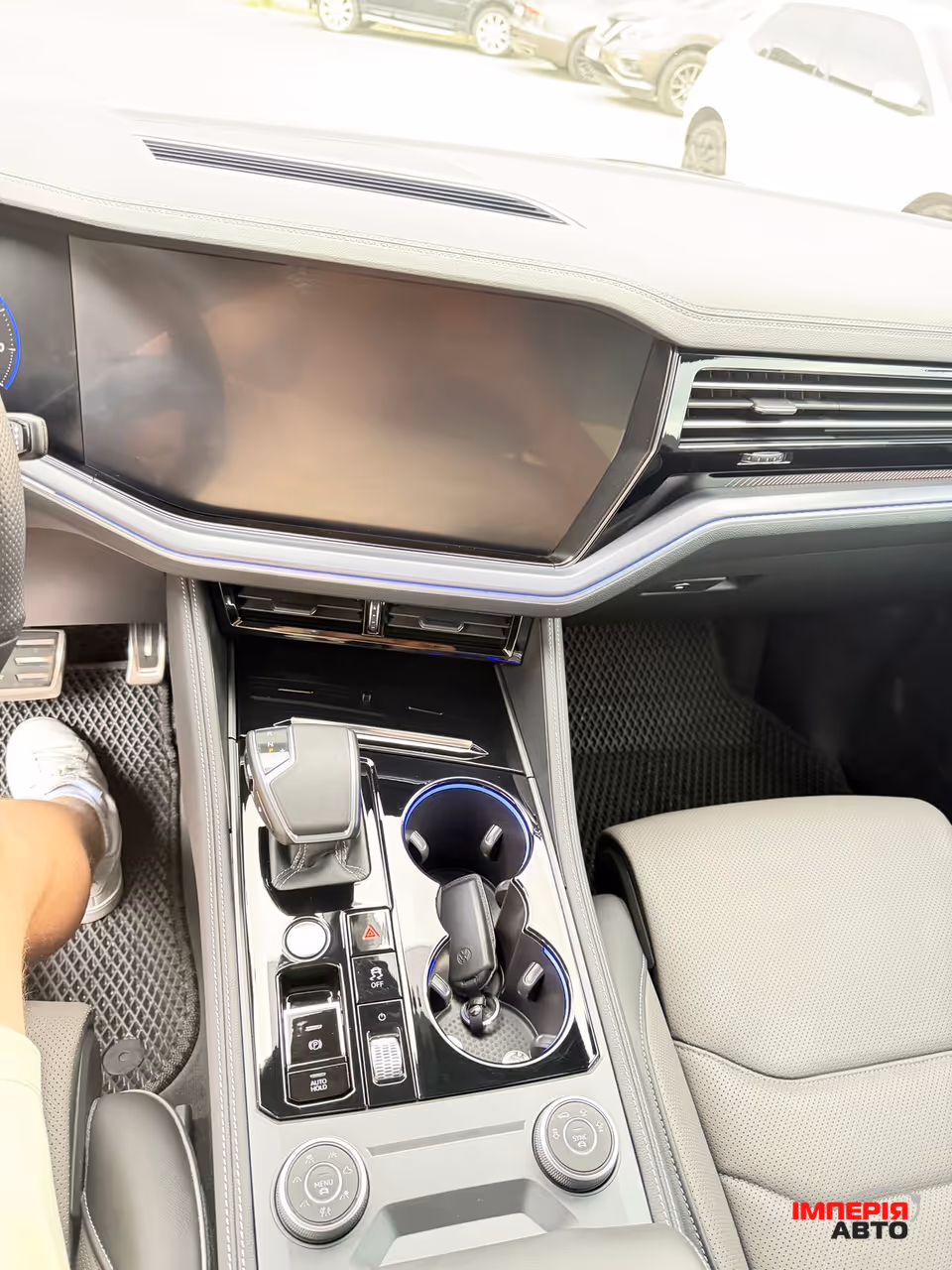 Volkswagen Touareg - фото 26