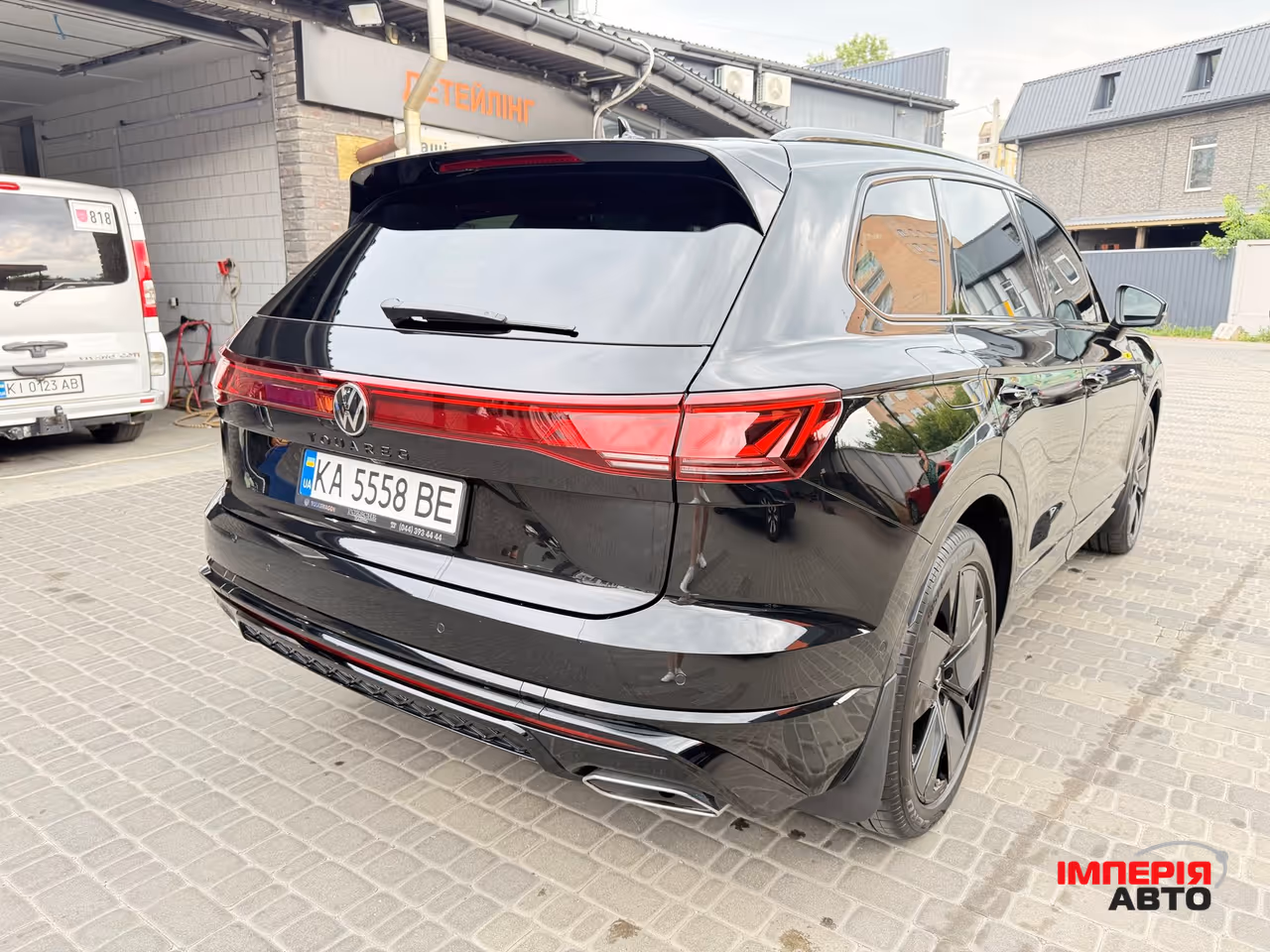 Volkswagen Touareg - фото 8