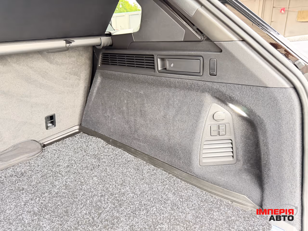 Volkswagen Touareg - фото 32
