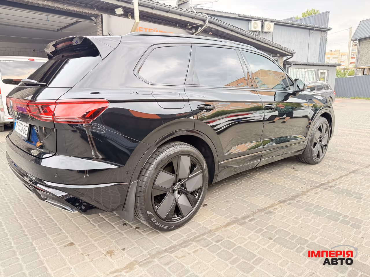 Volkswagen Touareg - фото 5