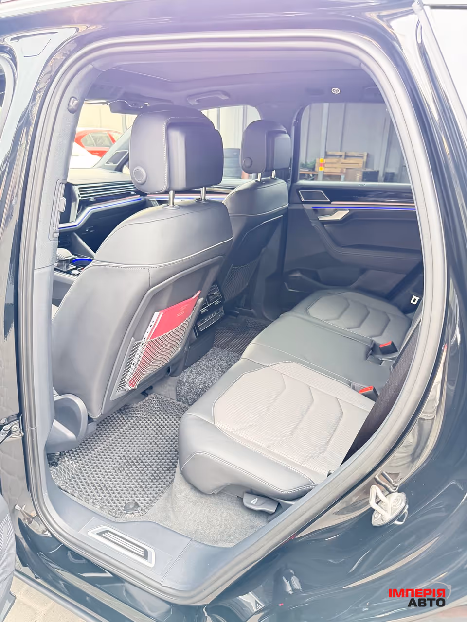 Volkswagen Touareg - фото 23
