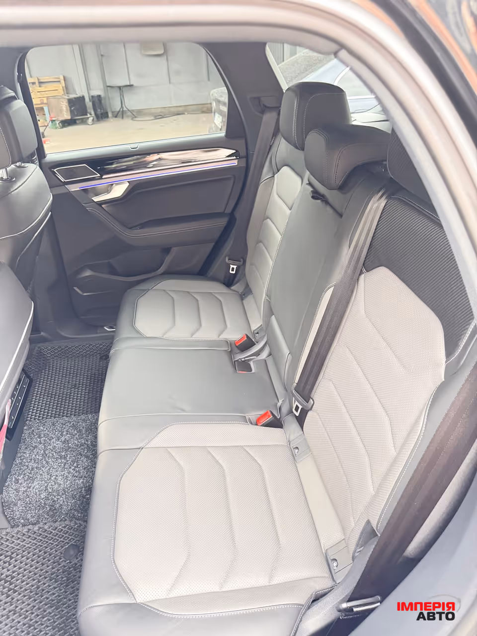Volkswagen Touareg - фото 24