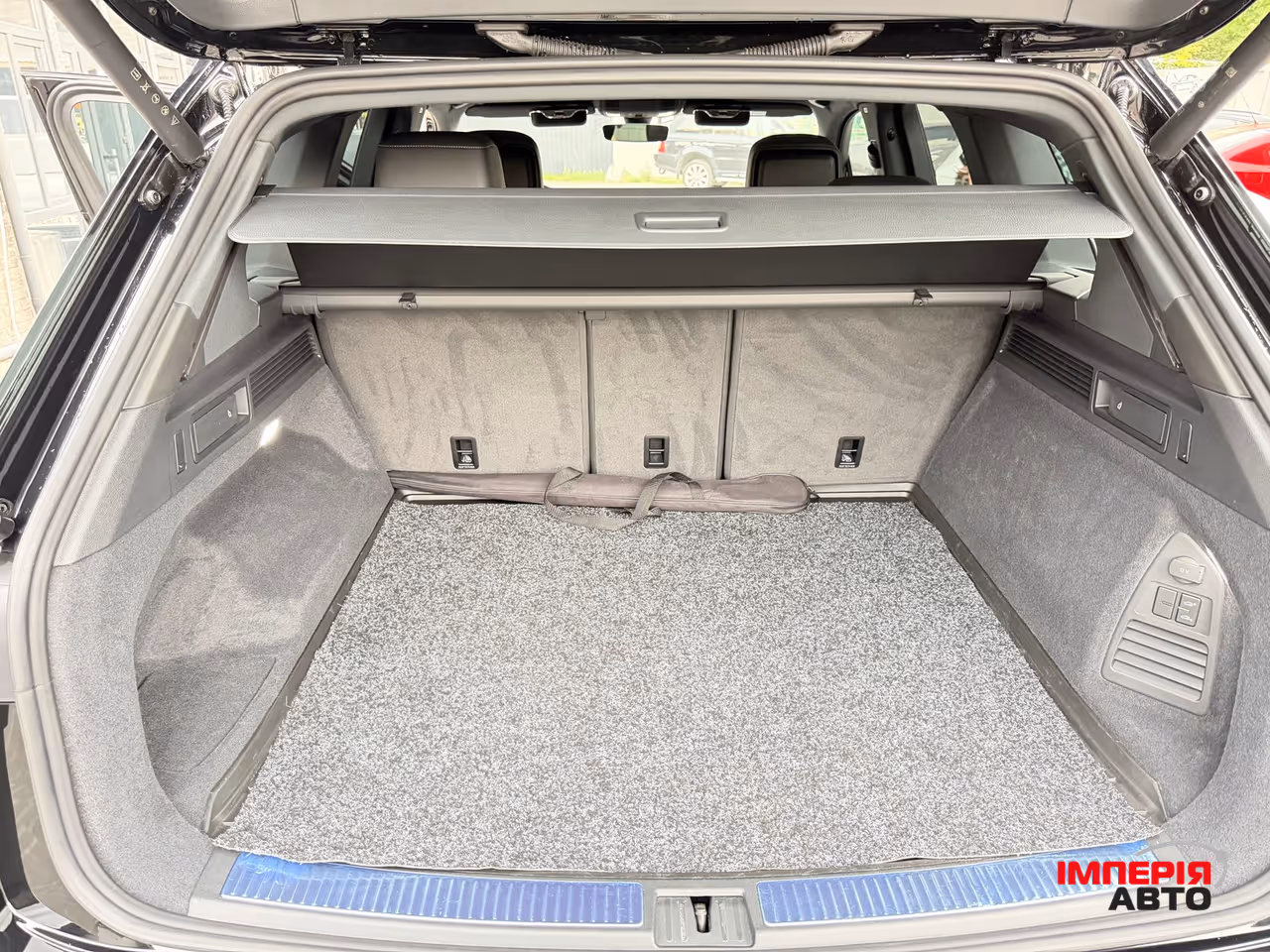 Volkswagen Touareg - фото 30