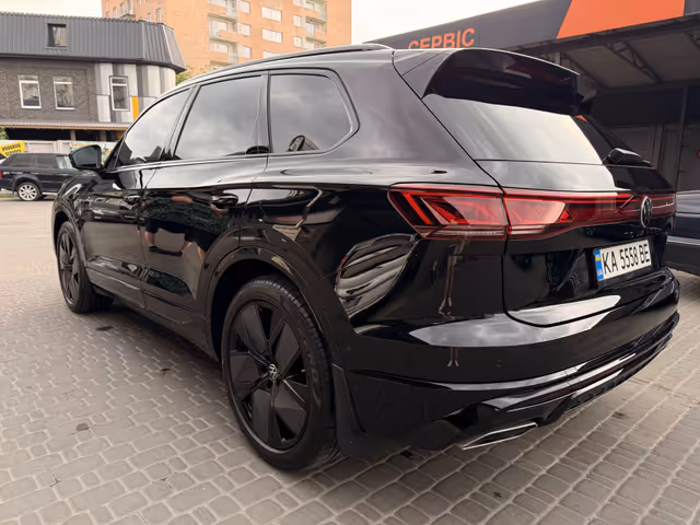 Volkswagen Touareg - зображення 3