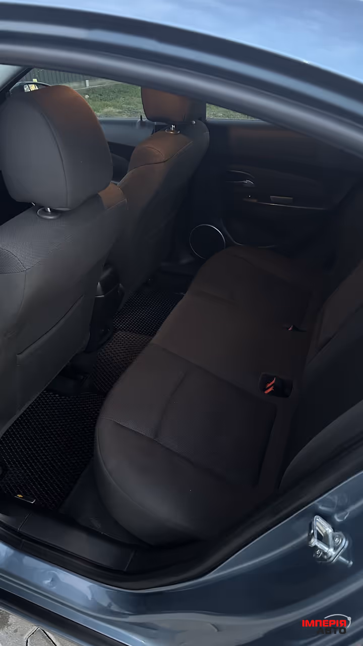 Chevrolet Cruze - фото 7