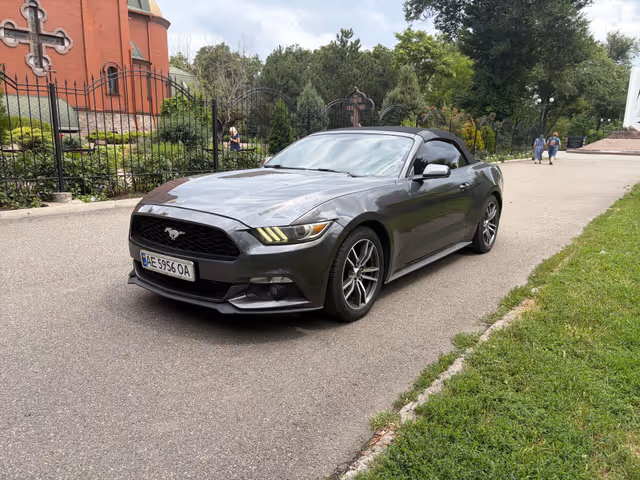 Ford Mustang - зображення 1