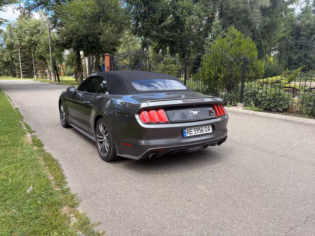 Ford Mustang - зображення 3