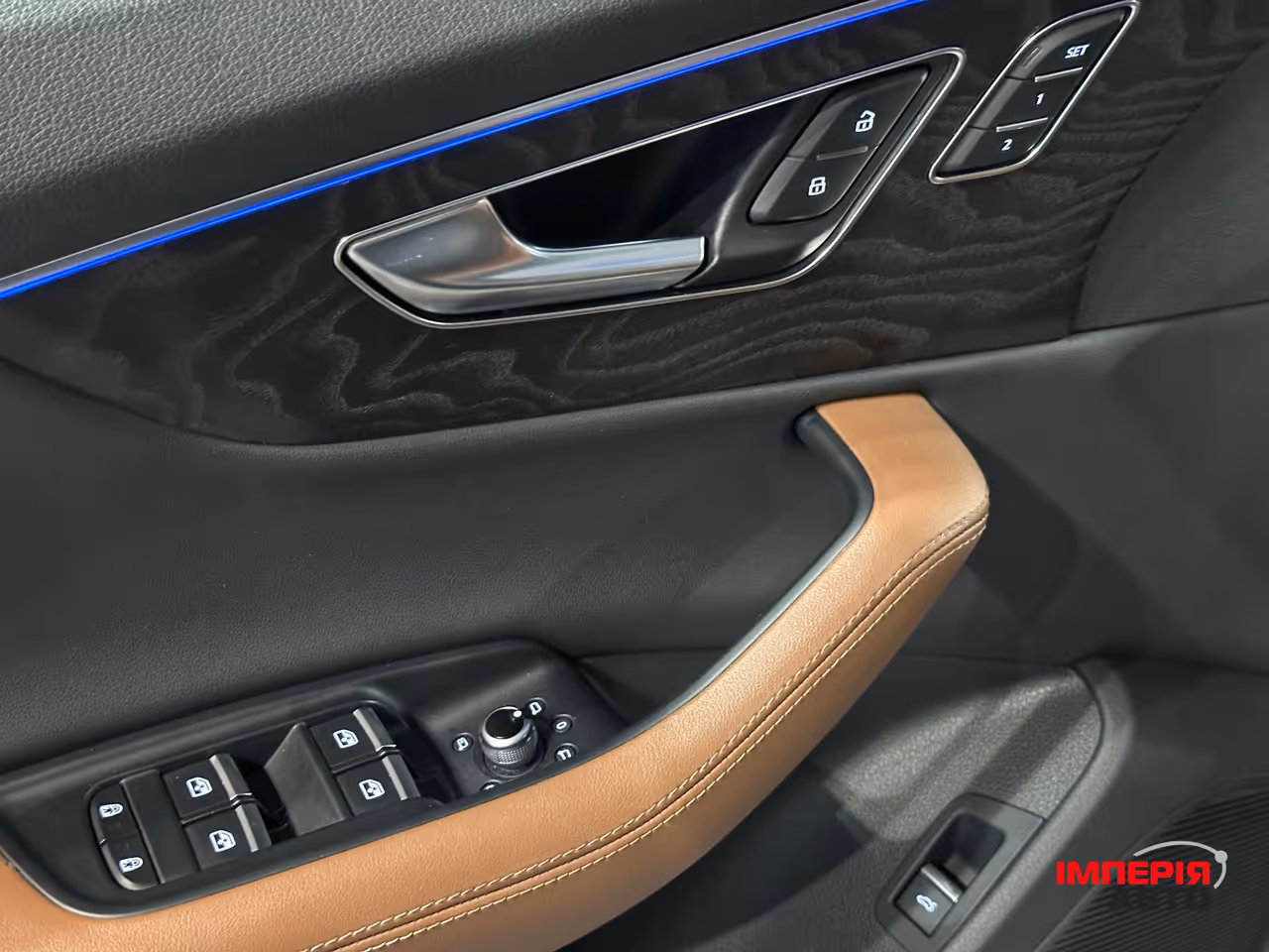 Audi Q7 - фото 14