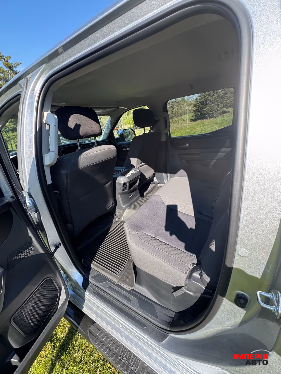 Toyota Tundra - фото 7