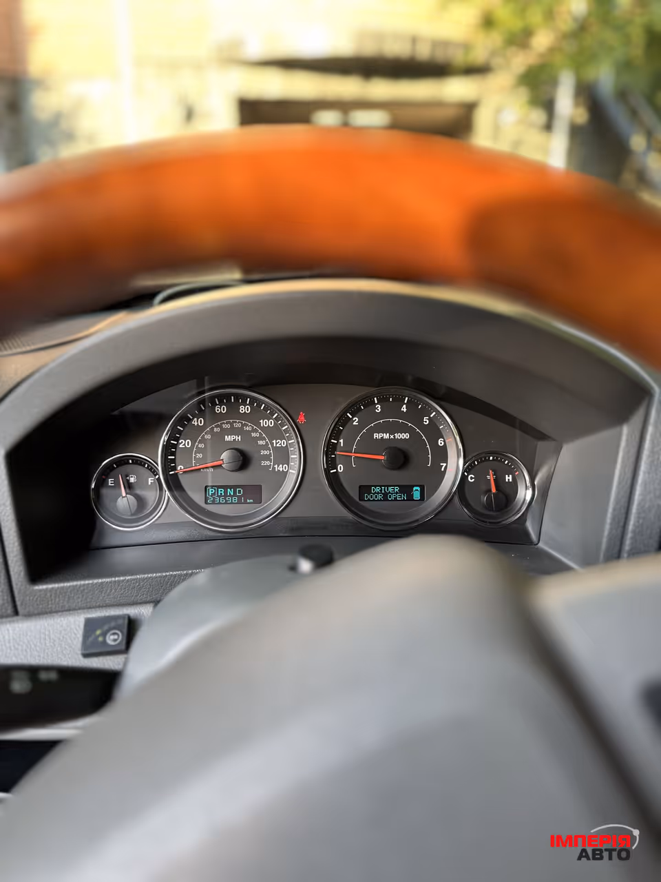 Jeep Grand Cherokee - фото 14
