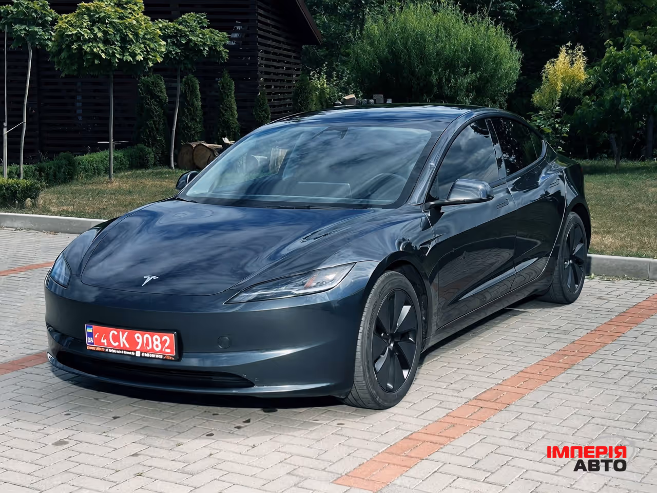 Tesla Model 3 - фото 12