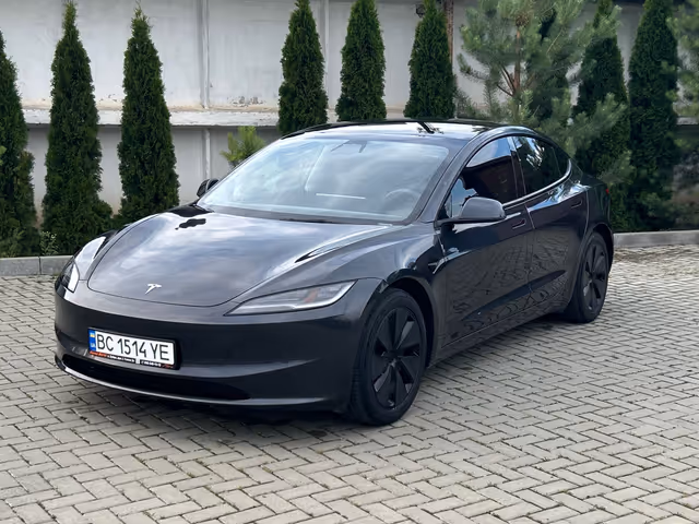 Tesla Model 3 - зображення 4