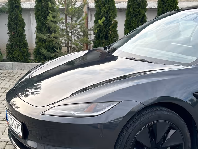 Tesla Model 3 - зображення 5