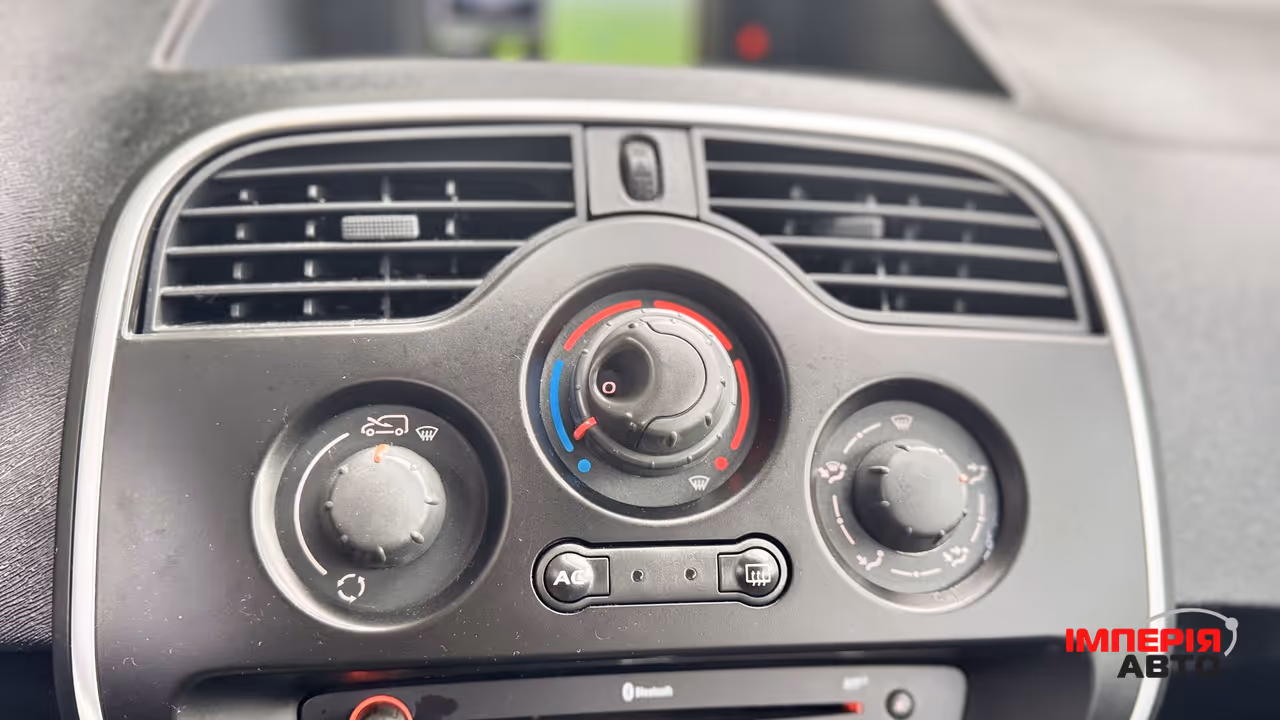 Renault Kangoo - фото 18