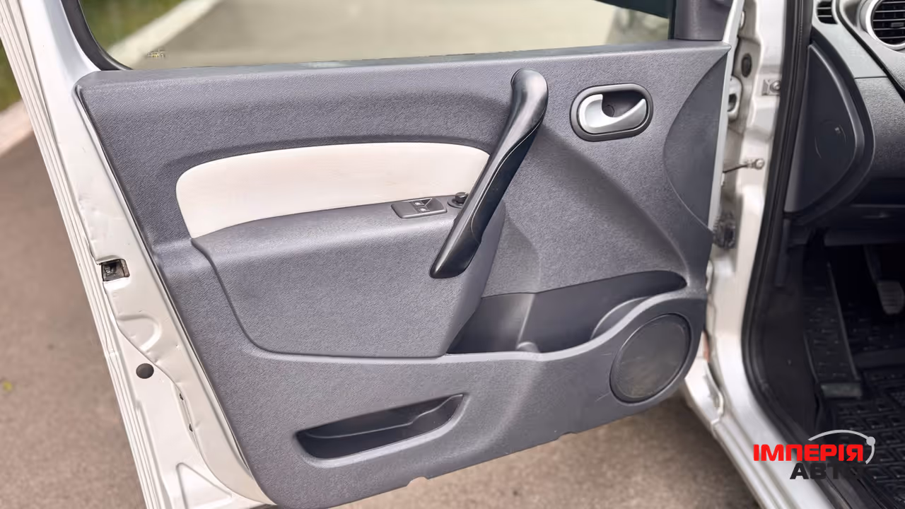 Renault Kangoo - фото 9