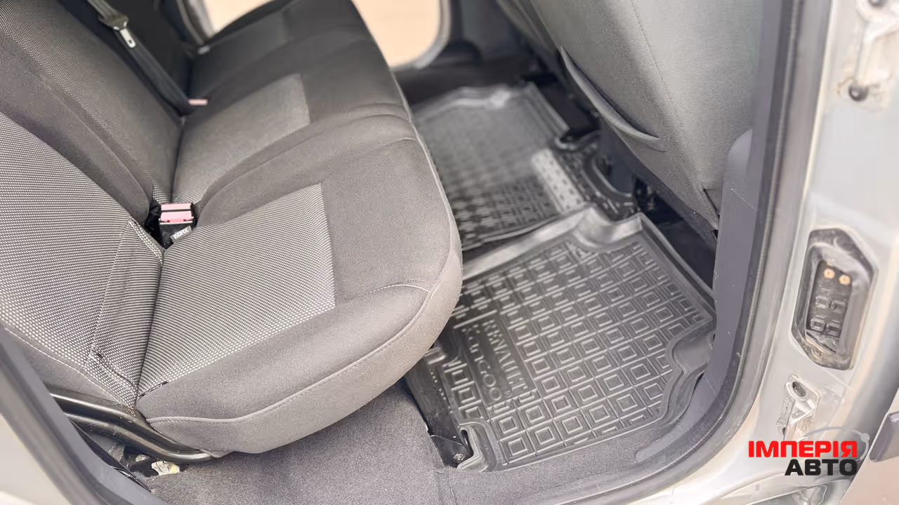 Renault Kangoo - фото 20