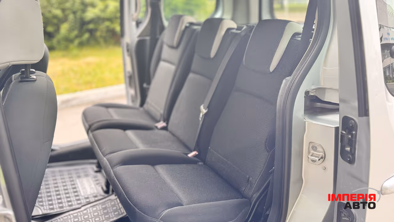Renault Kangoo - фото 12