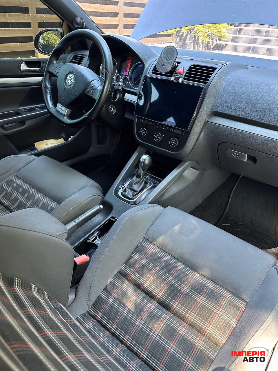 Volkswagen Golf GTI - фото 21