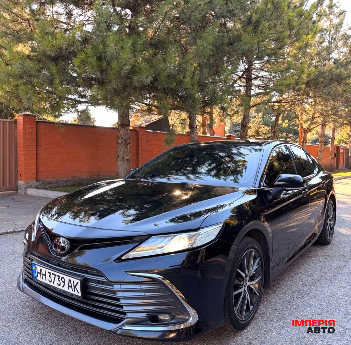 Toyota Camry - фото 2