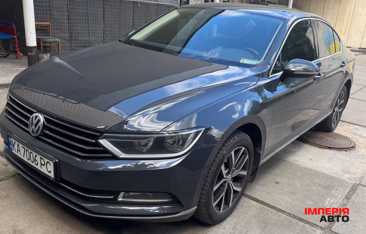 Volkswagen Passat - фото 1