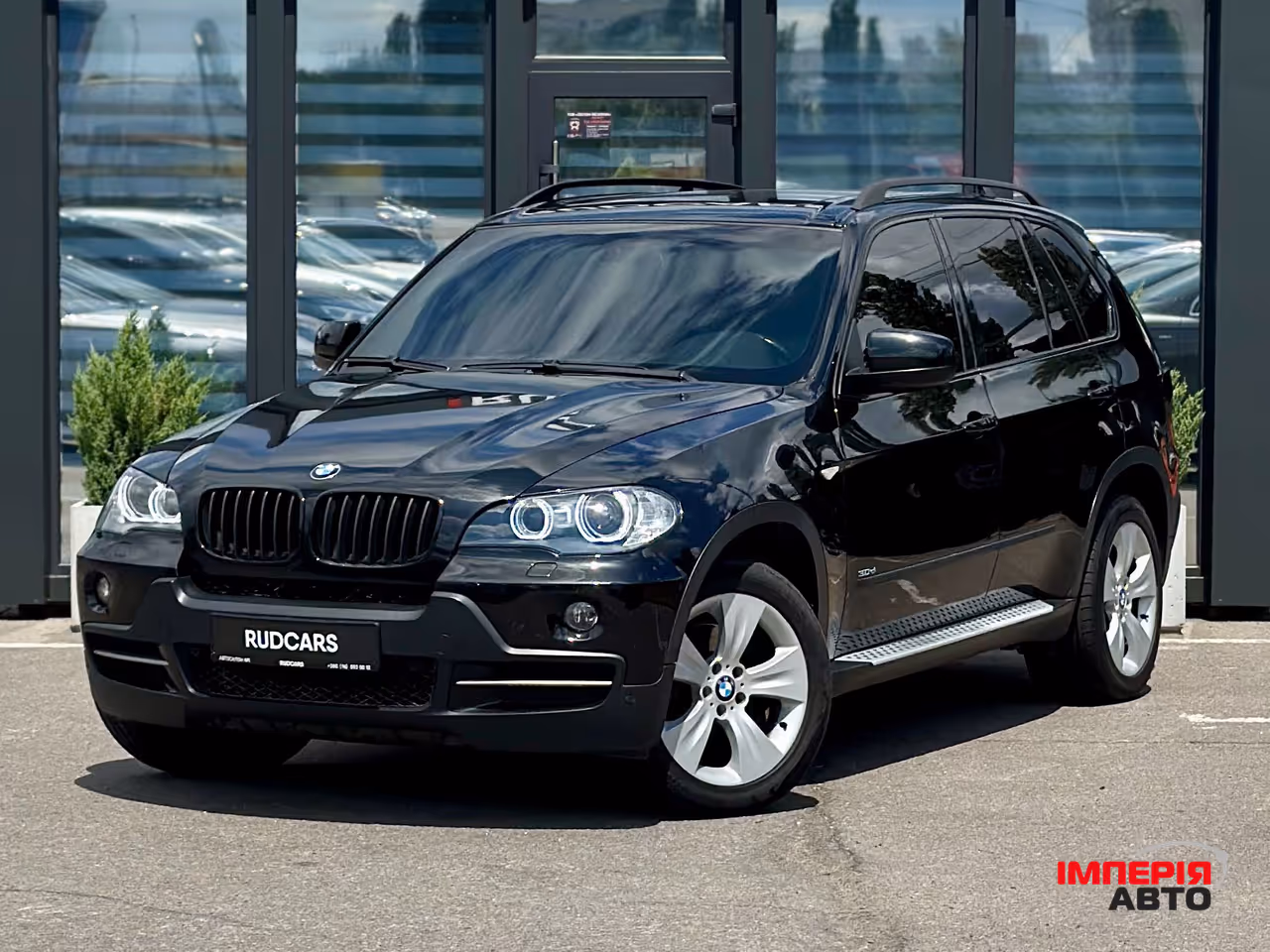 BMW X5 - фото 1
